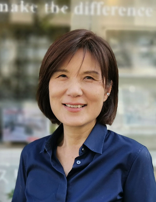 山本 愛子 氏