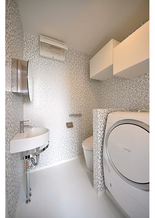 おしゃれなトイレの施工例3.機能を美しく凝縮したコンパクトなお手洗い