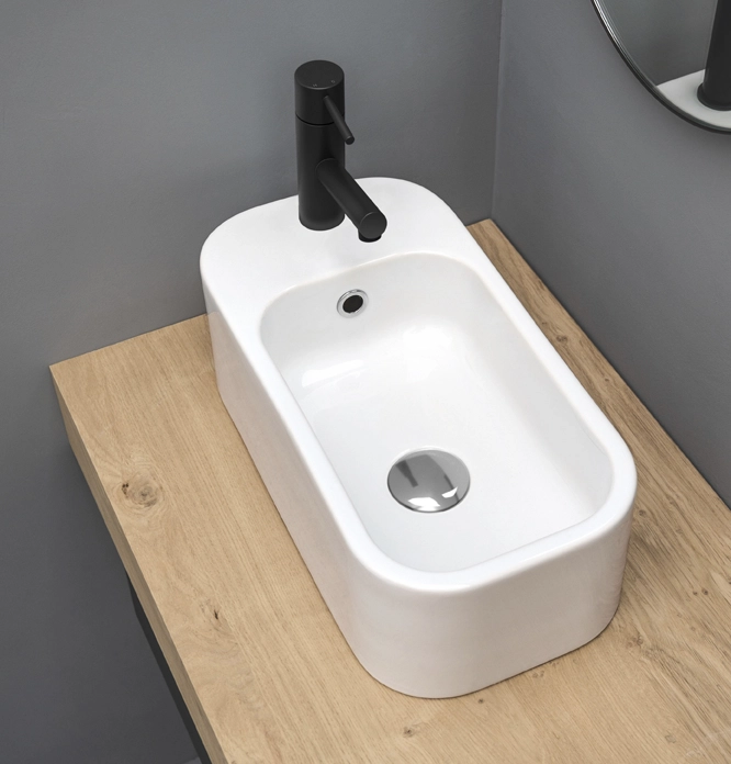 cosa_white_w480