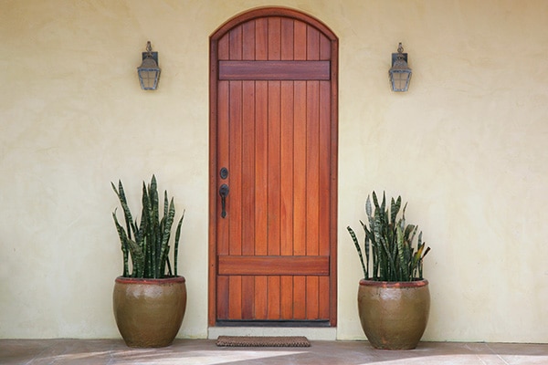 快適な住まいの入り口！玄関ドアのリフォームでセンスアップ