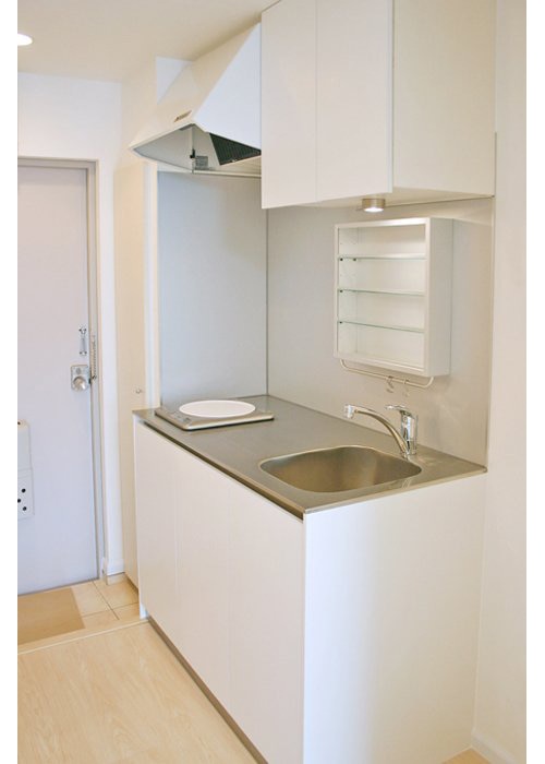 狭小空間のキッチンでも収納力バツグンに