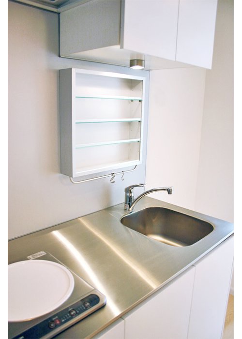 狭小空間のキッチンでも収納力バツグンに