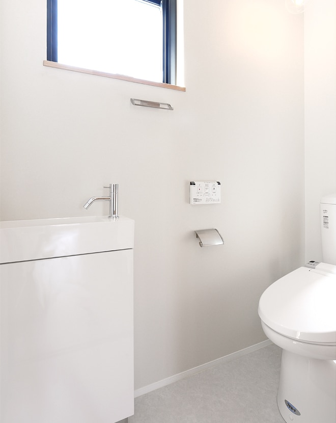 コンパクトさが決め手のトイレの手洗い