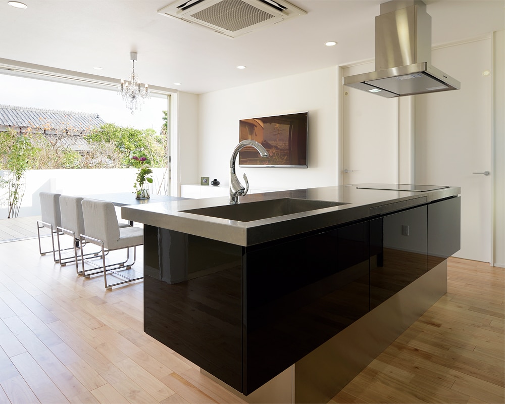 セカンドリビングに打って付け。開放感あふれるデッキスペース