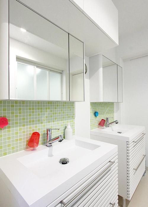 朝のラッシュアワーも快適なW洗面台