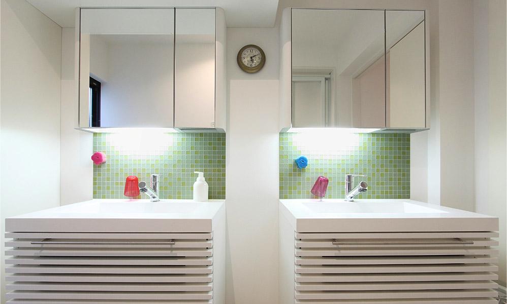 朝のラッシュアワーも快適なW洗面台