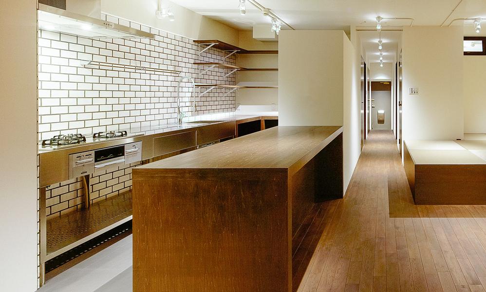 こだわりが生んだ大人のキッチンスペース