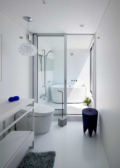 真っ白にトータルコーディネートしたサニタリー空間