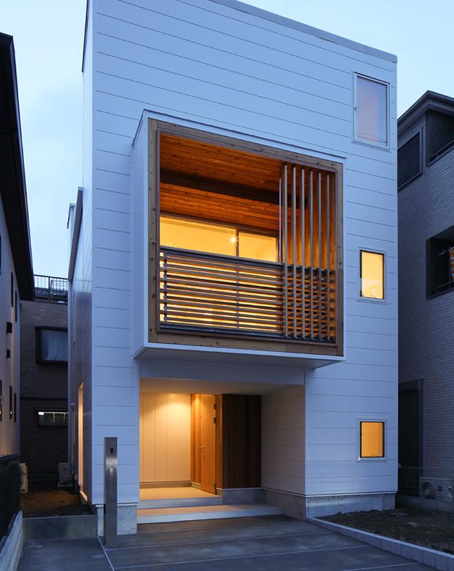 「木の空洞」で外部とつながる家