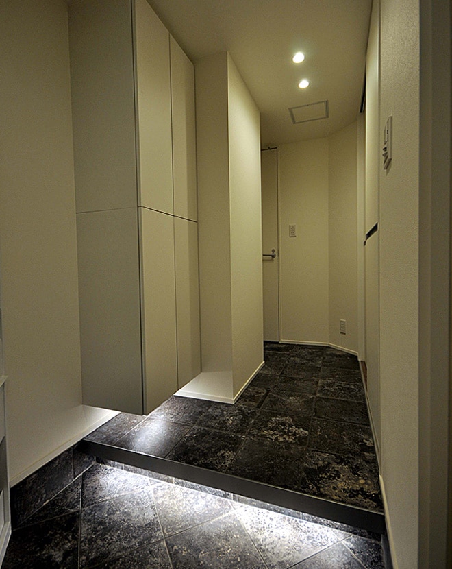 築46年のビンテージマンションの玄関