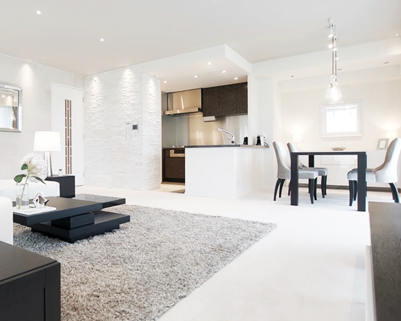 スイートルームのような大空間のリビングルーム