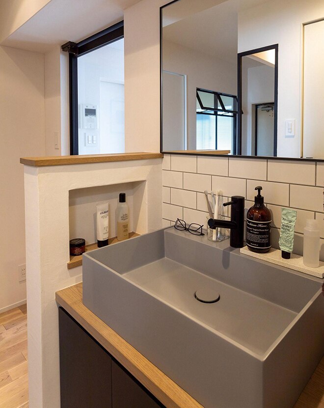 使いやすさとトレンドを兼ね備えた洗面スペース｜ミラタップ（旧サンワ