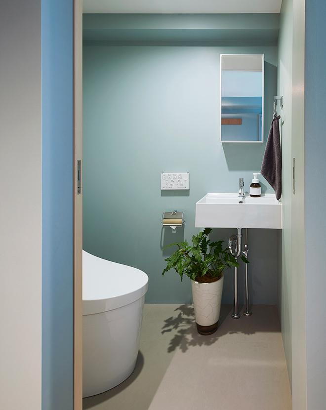 明るく透明感のあるトイレスペース
