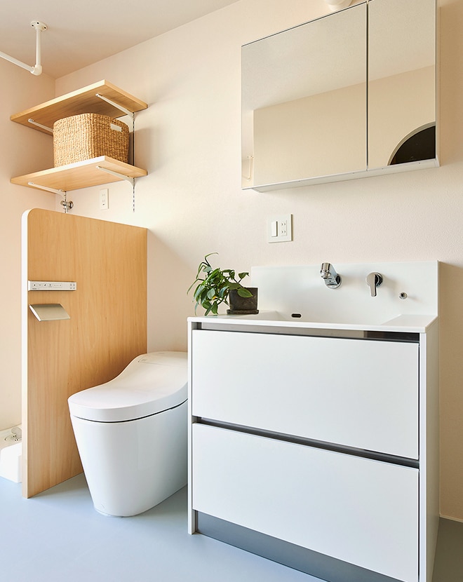 シンプルなデザインと収納力を兼ね備えた水回りスペース