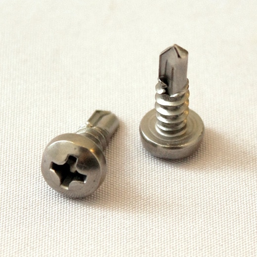 ナベテクスネジ2本
