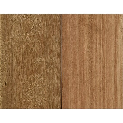 表面の様子　天然木のため節や色ムラがあります。