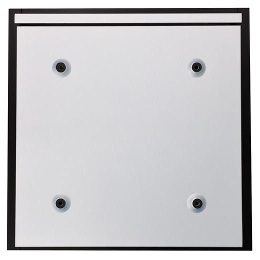 背面の様子（画像：ブラック）