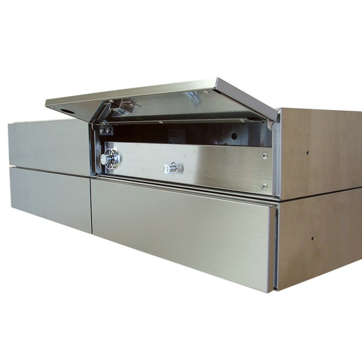 投入扉を開いた状態