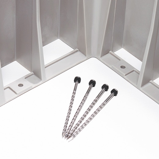 付属のペグ（材質：SUS304）