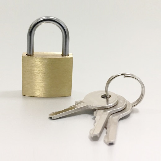 南京錠：バッグのファスナー用鍵(宅配員が施錠)