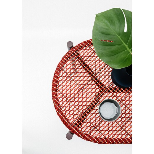 エアリーなラタン編みの天板（カラー：レッド）