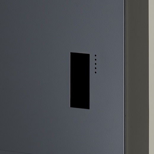 インターホン開口部（写真は右吊元です）