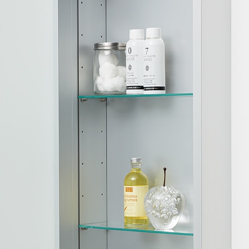 内部の様子写真はコスメキャビ45-180（FU09081）です。