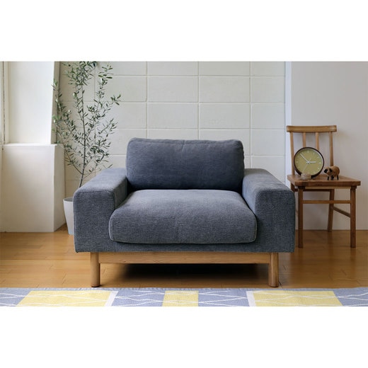 正面の様子（カラー：グレー）