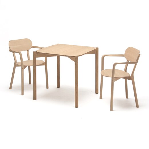 チェアー：CASTOR ARMCHAIR PLUS ピュアオーク/テーブル：CASTOR TABLE 75 ピュアオーク