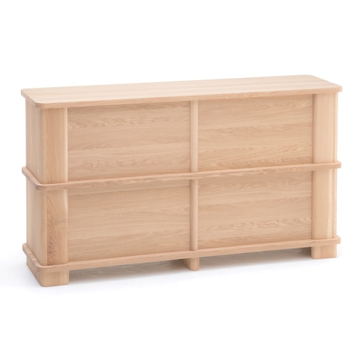 背面も美しく仕上げられています。