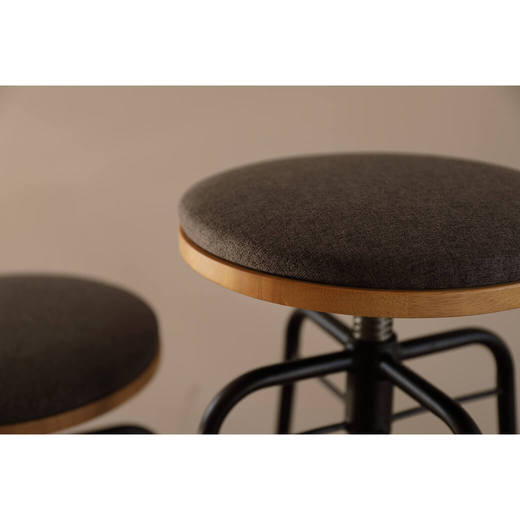 座面張地はカバーリング仕様ではありません。