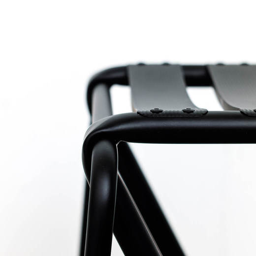 BENT LOW STOOL ブラック(FU25459)｜インテリア・家具の通販
