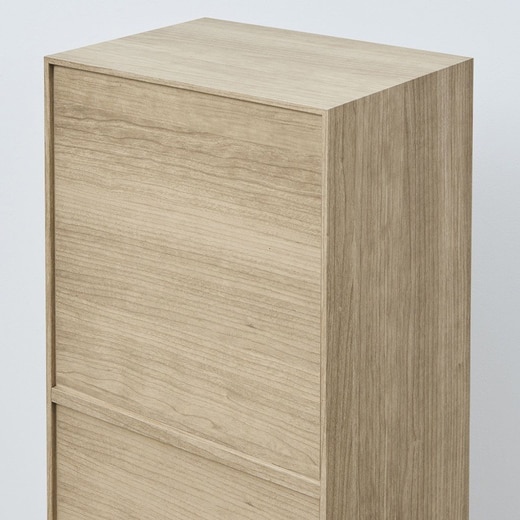 背面の様子（画像：V-TISS LIGHT スクエア2連 ヨーロピアンチェリー）