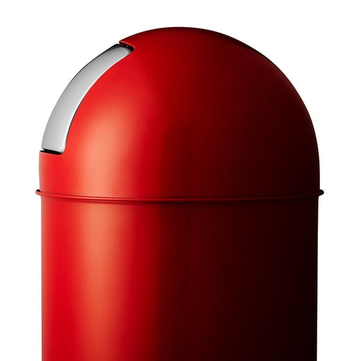 ゴミを捨てやすい計算された角度と高さです(カラー：レッド）