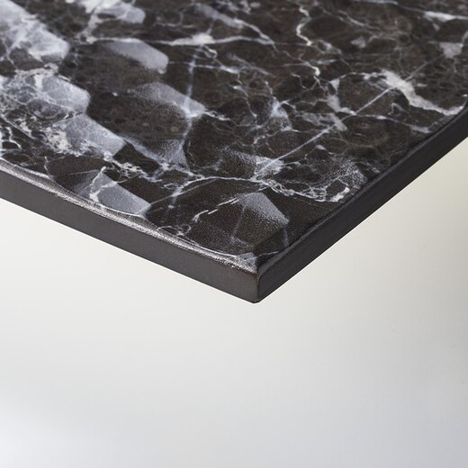 4面木口同系色仕上げ（表面化粧柄と同じ柄ではありません）（画像：サボナブラウンダーク 鼓）