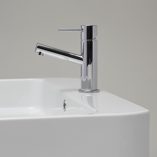 縁の様子（画像カラー：ホワイト）