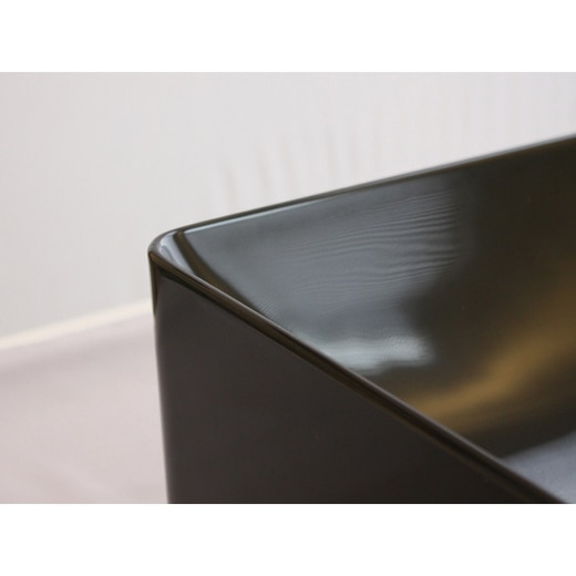 光沢のある「ツヤあり」仕上げ