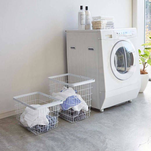 左：Mサイズ / 右：Lサイズ