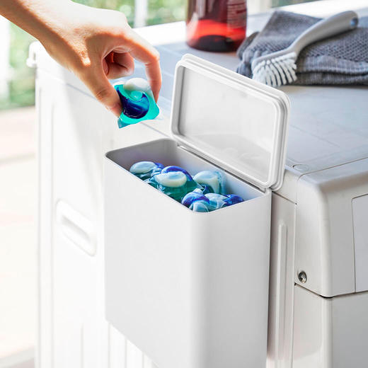 マグネット洗濯洗剤ボールストッカー ホワイト(WA30209)｜洗面所・水