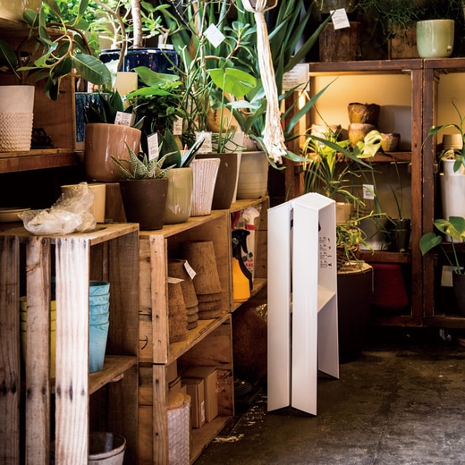 折りたたんだ状態でも自立可能