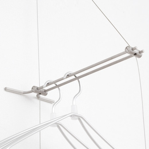 レディース用ジャケットなら、最大５着かけられます