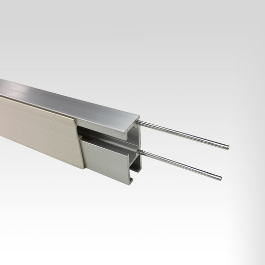 ジョイントピンをレールに差し込んだ様子（表側）