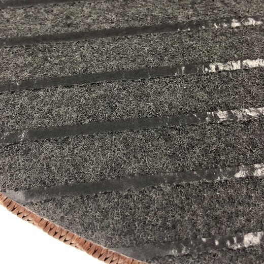 裏面は滑り止め付きです。
