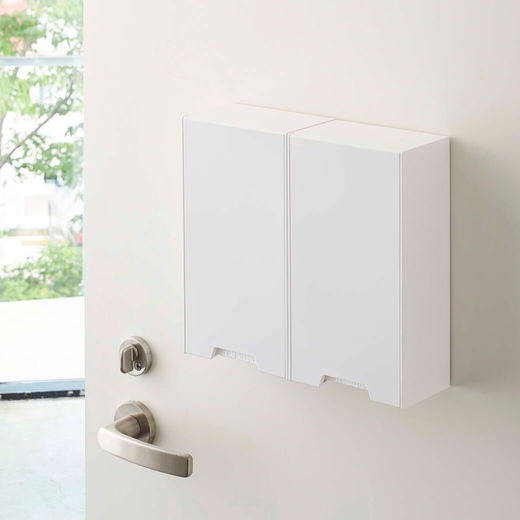 2つ並べて使用すれば、大人用・子供用など種類の違うマスクを整理して収納できます。