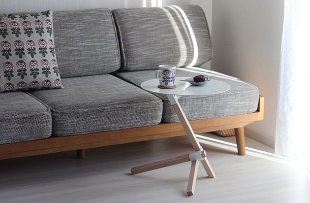 DUENDE TRE SIDE TABLE