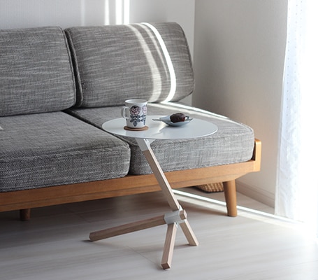 DUENDE TRE SIDE TABLE