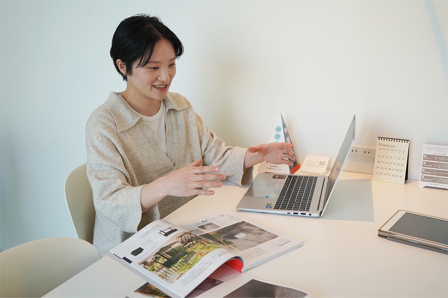 企画開発課の小野