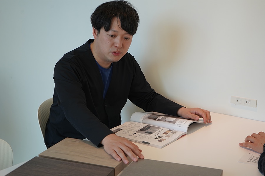 企画開発課の梅谷