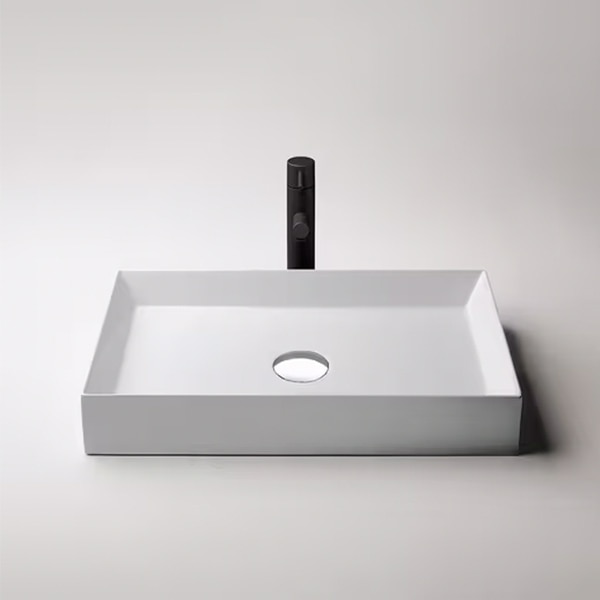 トラックホワイト600