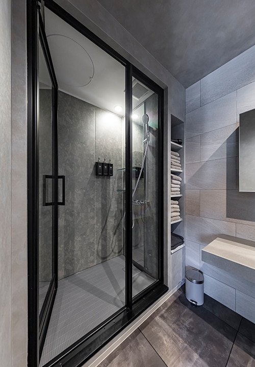 シャワーブース《シャワーブース700》